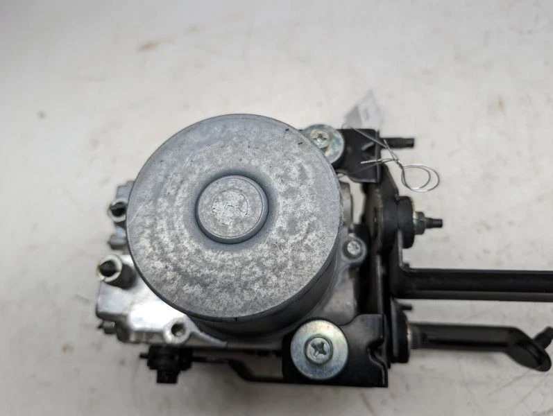 Conjunto de piezas de freno antibloqueo bomba ABS AWD para 17 INFINITI Q60 751556 Foto 2 de 4