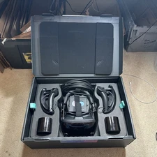 Valve Index PC Console VR Headset Full Kit Cords 2 Base Stations Controllers Box