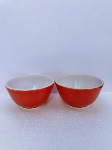 This is a red Pyrex primary color mixing bowl from the vintage 400 series