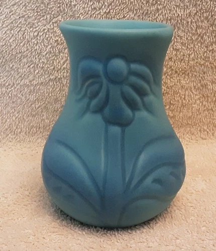 Van Briggle Vintage 1920’s Daisy Bud Vase Small 4” Beautiful Matte Blue Glaze