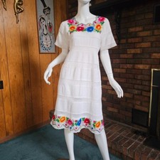 Vtg Mexican Patio Floral Embroidered Pintuck Crochet Peasant Wedding Dress M/L