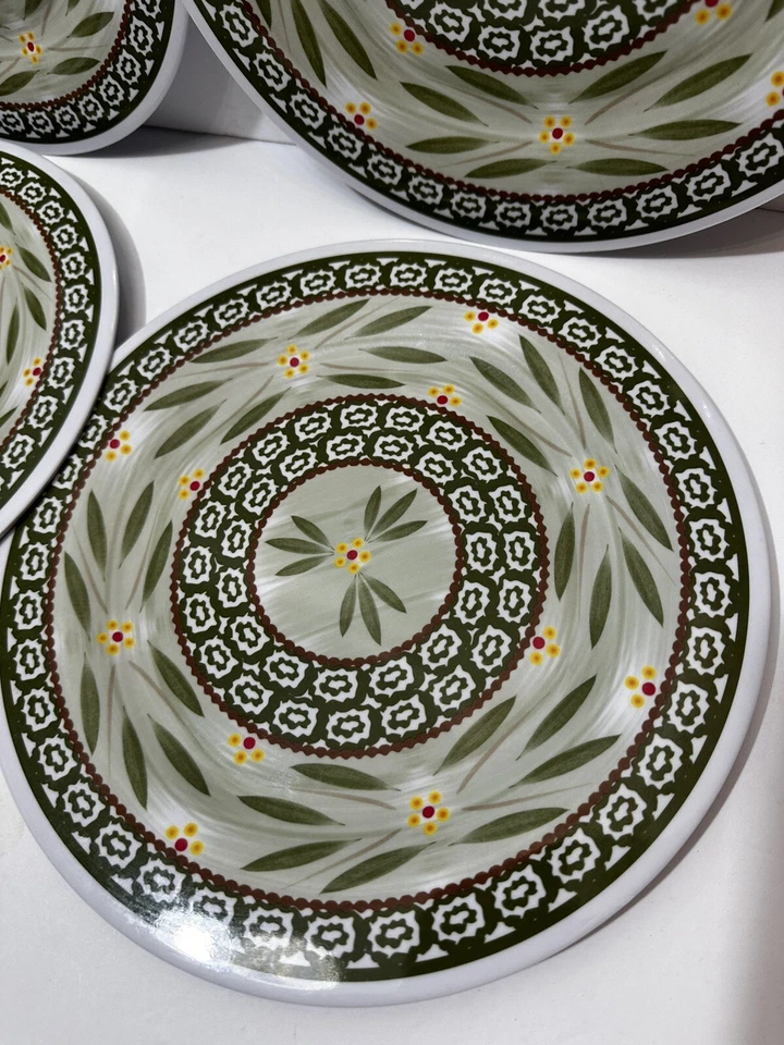 Temp-tations by Tara Juego de 4 Platos de Cena Melamina 10.5" Verde Viejo Mundo Foto 3 de 4