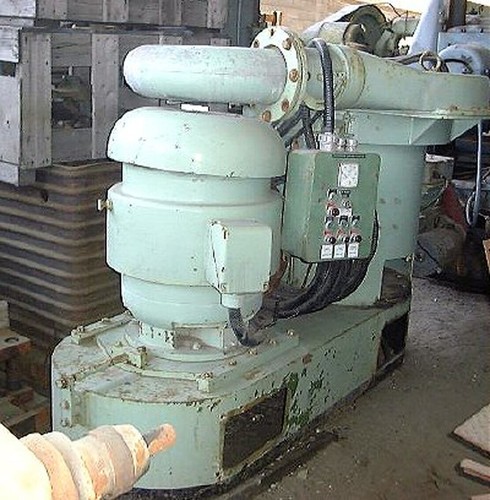 Hurricane pulverizer / crusher. 100HP, Variable-Feed auger