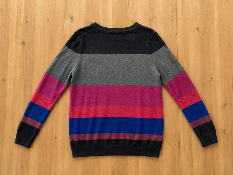 Pull Tommy Hilfiger rayé multicolore col V – Taille XL - Photo 2/3