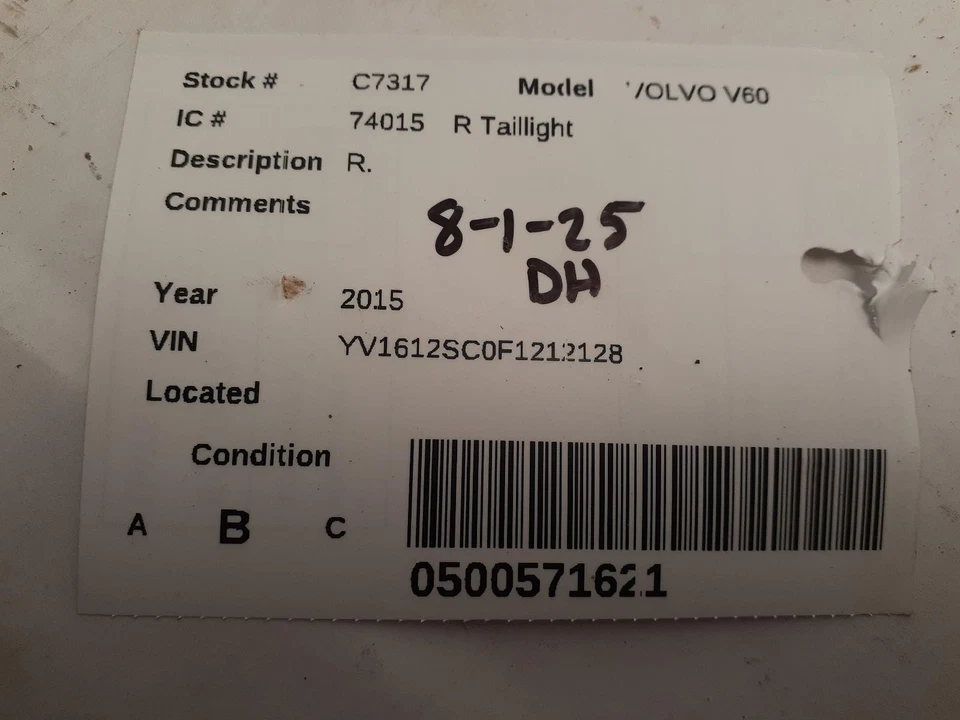 Conjunto de luz trasera derecha usado se adapta a: Volvo Volvo V60 2015 grado B derecho Foto 2 de 4