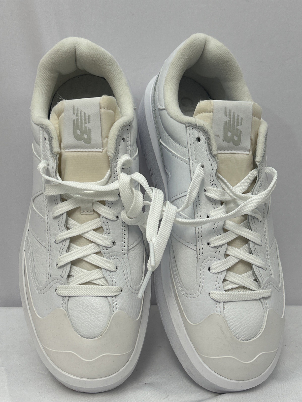 New Balance CT302 White Leather Sneakers Shoes Men 7.5 Women 11 (444s) New Balance CT302 White Leather Sneakers Shoes Men 7.5 Women 11 (444s)