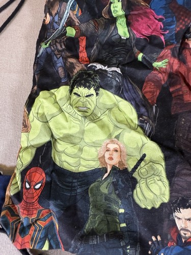 Marvel Drawstring Bag Superhero All Over Print Lightweight Avengers Endgame - Picture 3 of 11