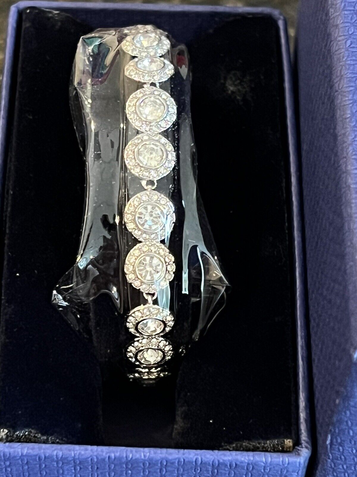 Picture 2 of 4