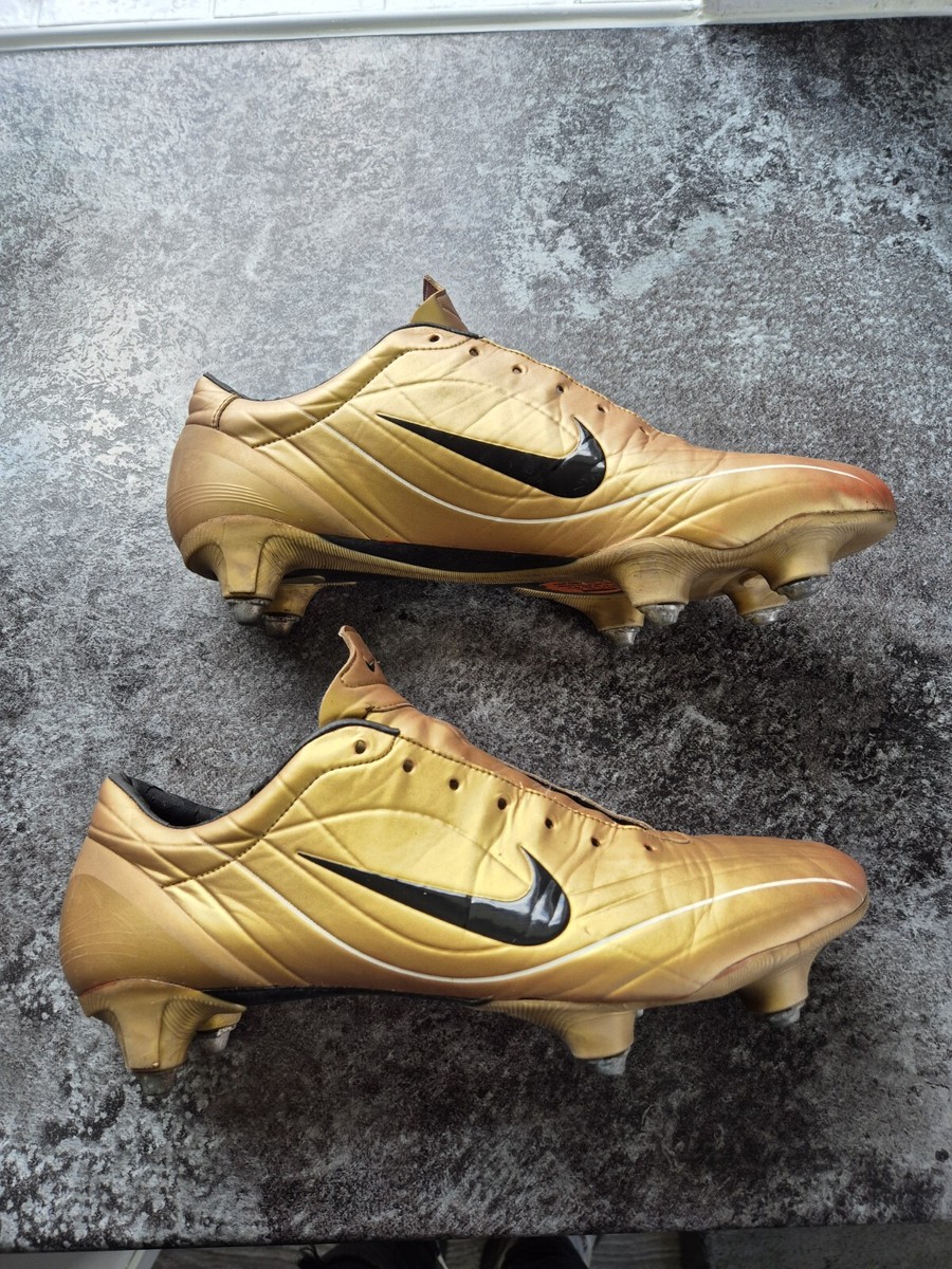 gold r9 boots
