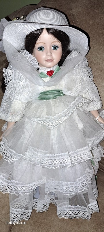 Seymour Mann Connoisseur Collection Scarlett O'Hara 18" Doll Limited Edition
