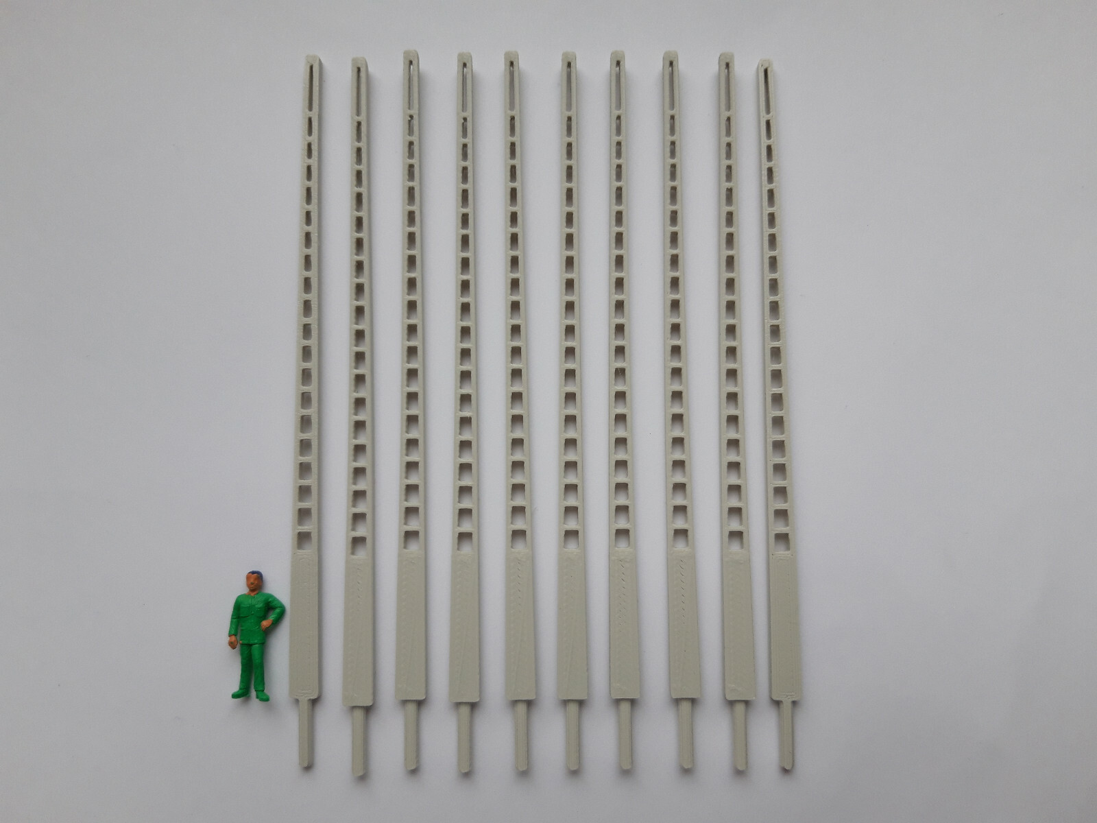 Lot De Poteaux électriques / Pylônes Pour Modélisme Ferroviaire H0 (1/87) - Neuf