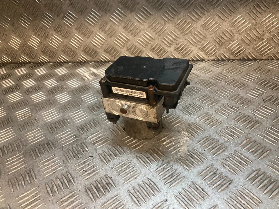 NISSAN ALMERA SE MK2 5DR 2005 1.5 PETROL ABS PUMP 0265231415 - Image 2 of 3