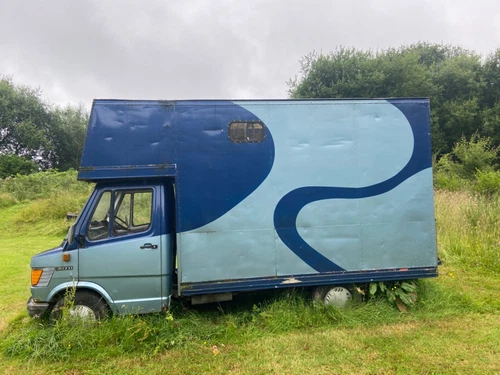 Mercedes 307D luton van horse box Camper conversion - Picture 2 of 24
