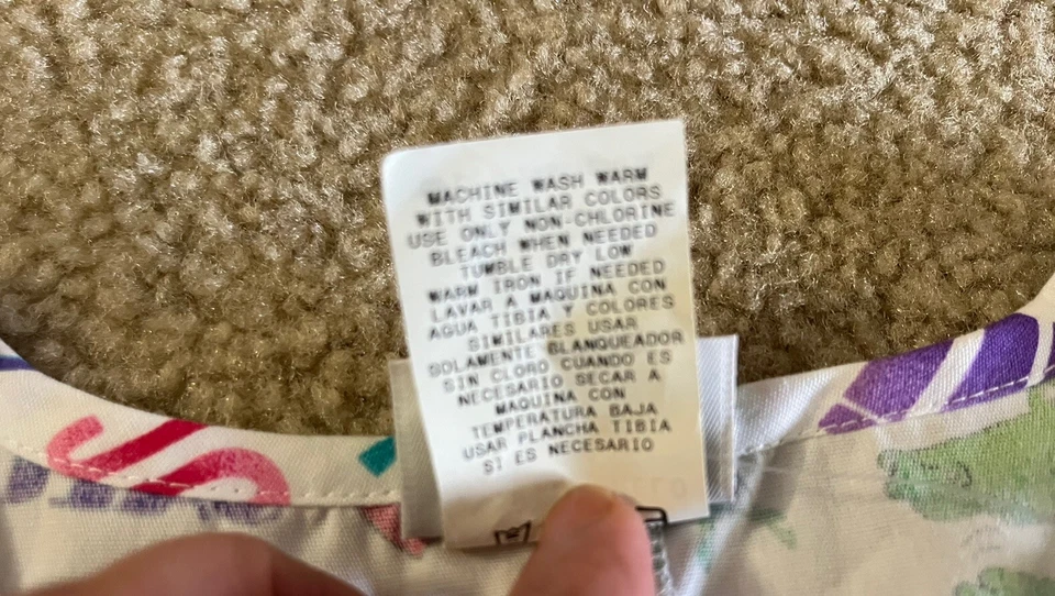 New Adorable Cartoon Animal HELLO Simply Basic Scrub Top Polyester/Cotton Sz Sm - Image 4 of 4