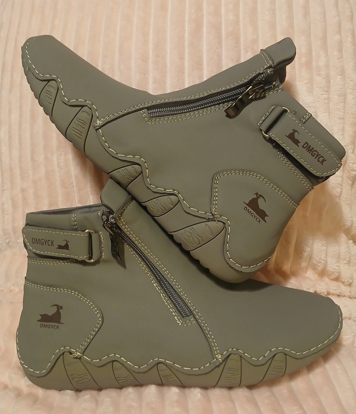 DMGYCK Women's Waterproof Hiking Boots Work Boot Outdoor Trekking Camping Sz 9