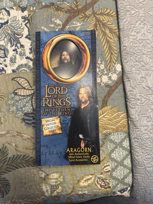 Lot 2 Lord of the Rings Aragorn/Gimli With Authentic Outfit. Return of the King