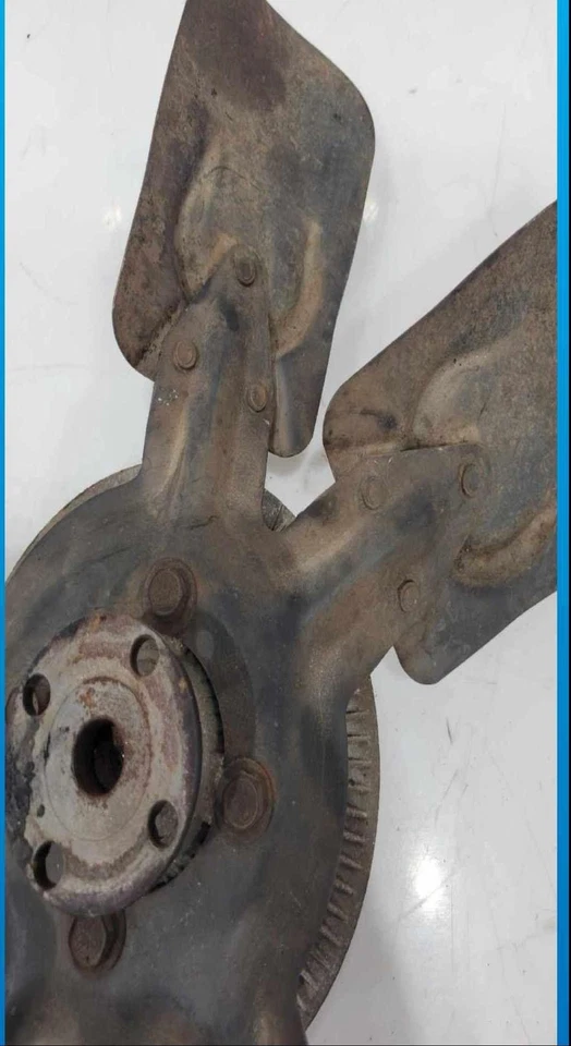 1993 - 1995 Chevy C/K 1500 4.3L Engine Clutch with Blades OEM 22149568 - Image 4 of 4