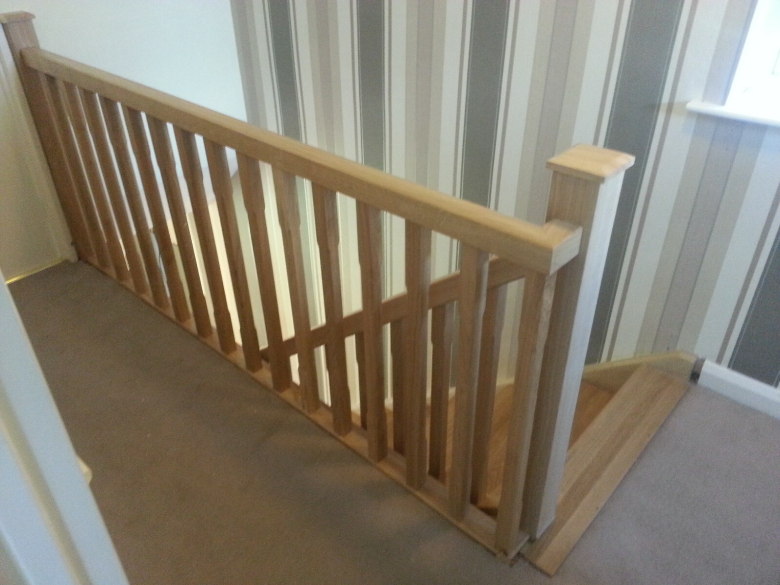 Oak Staircase Chamfered Spindle Complete Landing Banister Set Incl