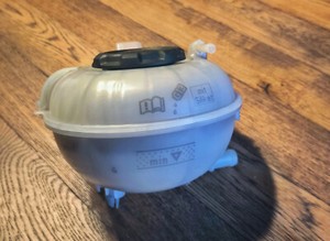 Original Audi SEAT Skoda VW Kühlwasser Ausgleichsbehälter Leon Golf 5Q0121407G