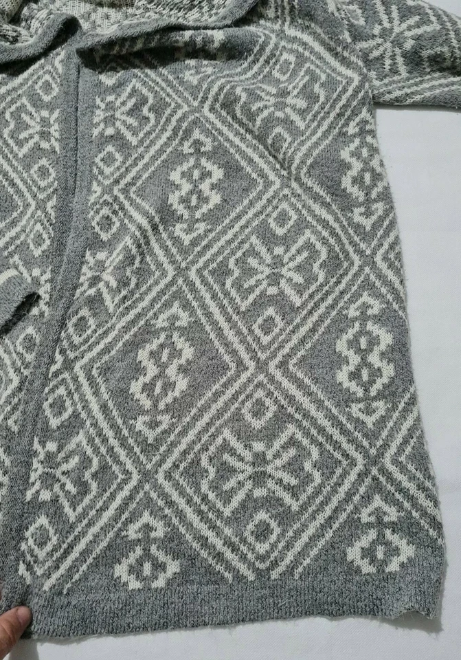 Cárdigan envolvente tejido corazón y alma para dama talla 12 manga larga patrón gris... Foto 2 de 4