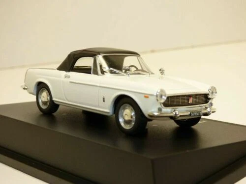 Voitures, camions et fourgons miniatures blancs Altaya Fiat
