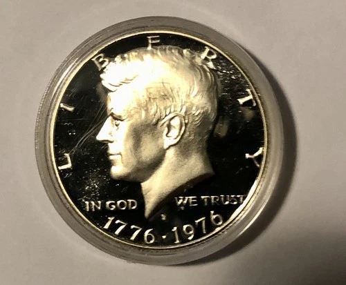 1976 S 40% Silver Kennedy Bicentennial Half Dollar US Mint Proof in Capsule.