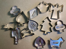 LOT OF 13 VINTAGE METAL COOKIE CUTTERS