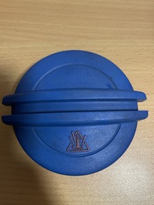 Orginal VW Deckel für Kühlmittelbehälter 3B0 121 321