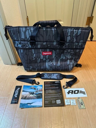 Supreme AO 24 Pack Sac isotherme Trebark Camo Supreme AO 24 Pack Cooler Bag