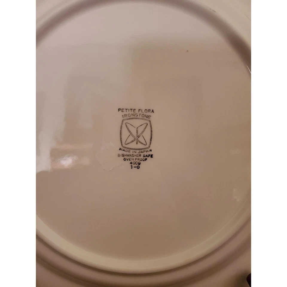 Sears Petite Flora 铁矿石盘花卉藤餐具展示盘 — 第 2/2 张图片