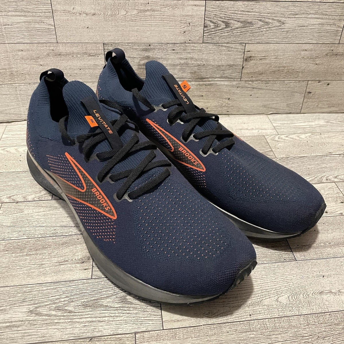 Brooks Levitate Stealthfit GTS 5 Men\'s Sz 14 -Peacoat/Titan/Flame 1103731D434 Amazon.com: נעלי ריצה תומכות לגברים Levitate StealthFit GTS  main image 4