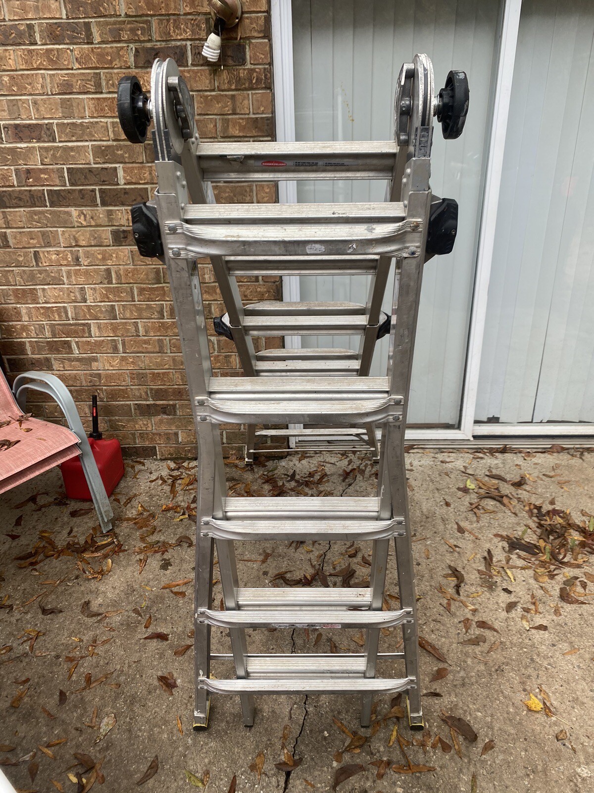 Gorilla Ladder 22 Foot Aluminum Ladder 375 lbs Foldable Good Condition