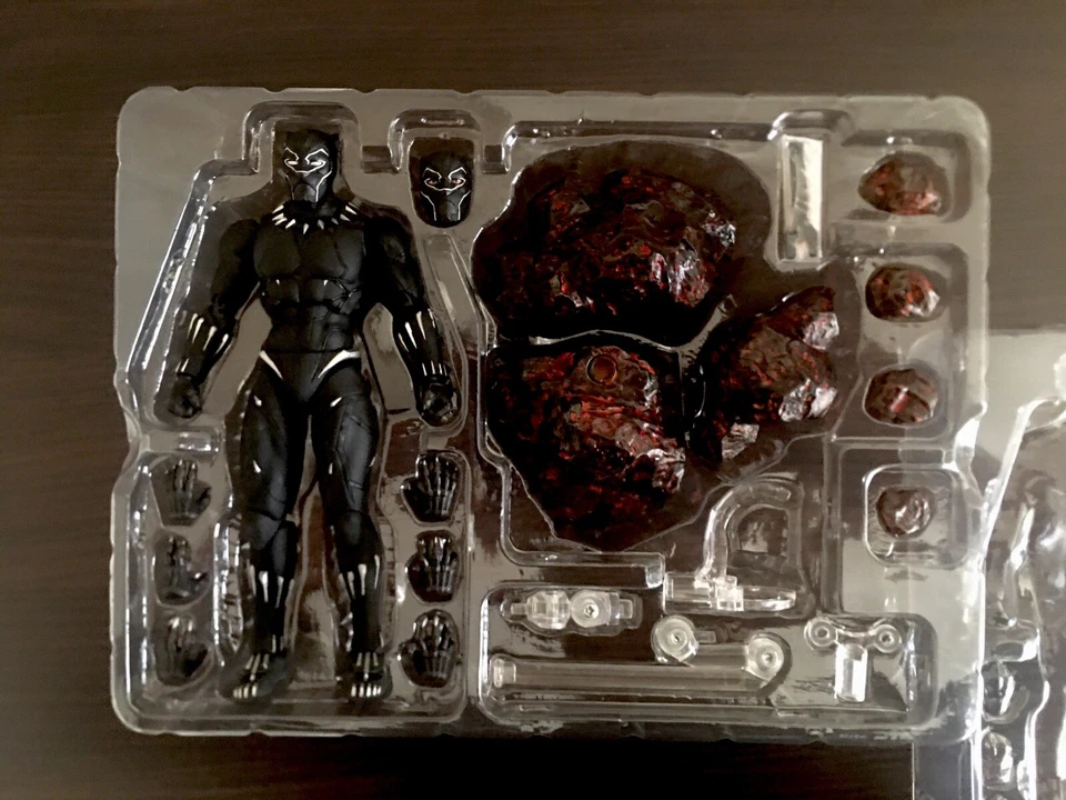 SH Figuarts Avengers Infinity War Black Panther con Roca Efecto Tamashi - Imagen 3 de 3
