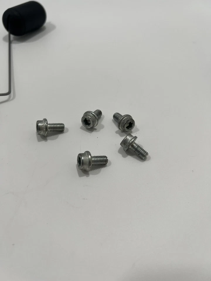 ✅15-21 Suzuki GSXS1000 GSX S1000 Bomba Tanque Gas Combustible 15100-04K00 FUNCIONA OEM Foto 2 de 4