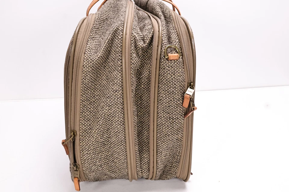 Bolso de ropa de cuero Hartmann tweed y cinturón expandible 22 x 14 x 10 Foto 3 de 4