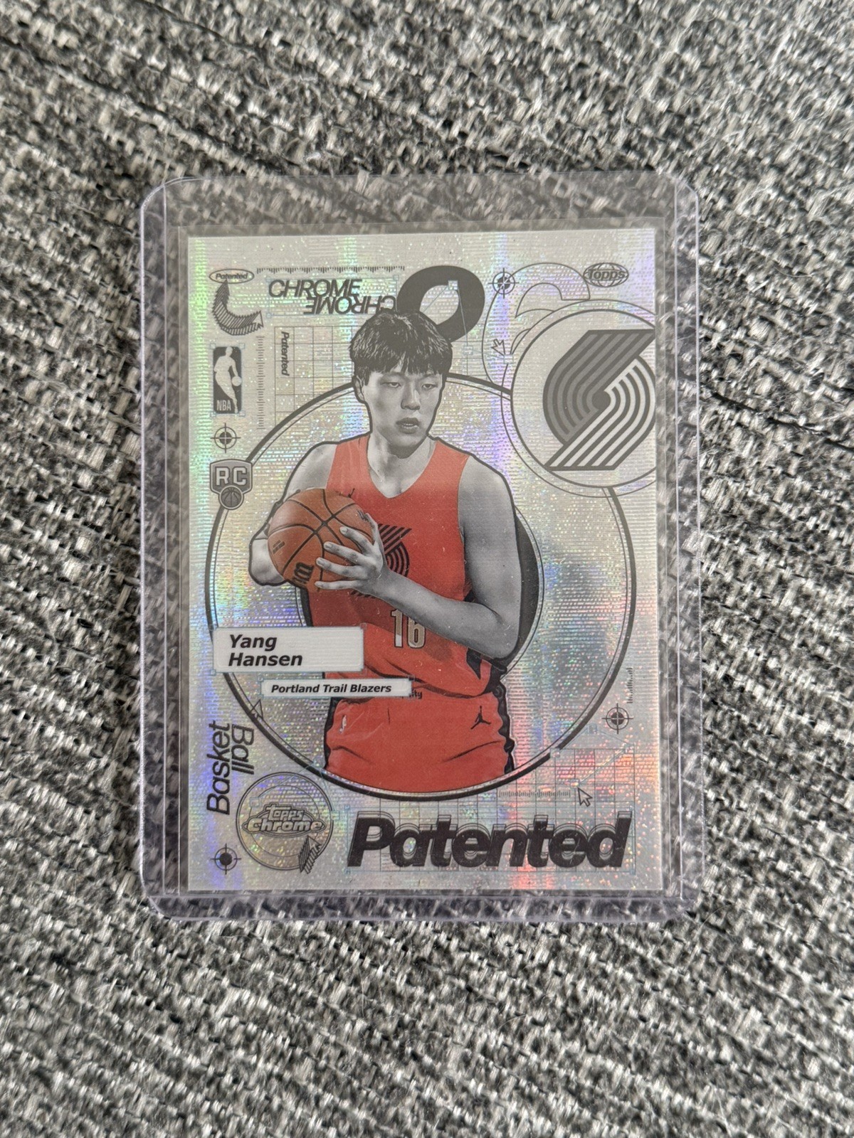 2025-26 Topps Chrome- Yang Hansen #216 Holofoil (RC) Patented SSP Case Hit