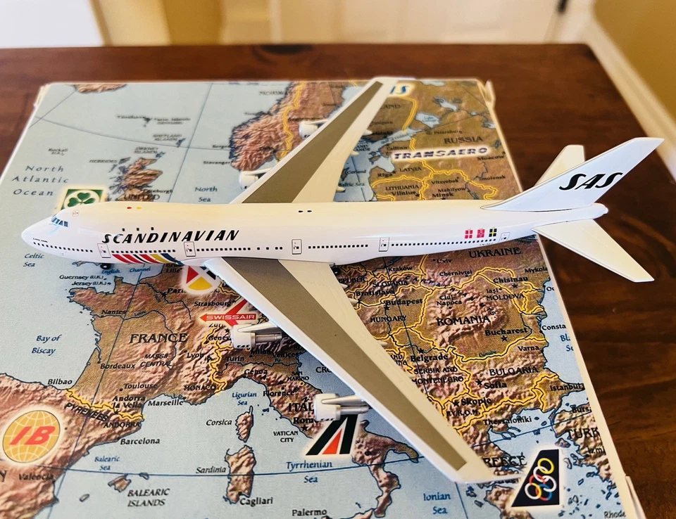 1: 400 Aeroclassics 欧洲经典 SAS 斯堪的纳维亚波音 747-200 LN-AET — 第 4/4 张图片