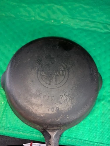 Vintage Griswold Cast Iron Skillet #3 – Small Logo, Erie PA (709)