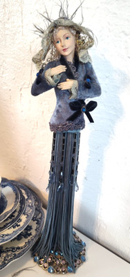 Vintage Victorian Lady Figurine - Florence Maranuk collection