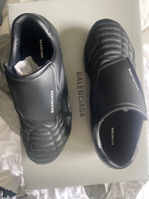 BRAND NEW BALENCIAGA  soccer shoes SZ40 