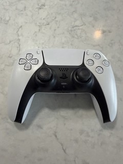 Controlador inalámbrico Sony PlayStation 5 (PS5) DualSense Uso de luz blanca