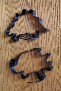 William and Sonoma Set of 2 Dinosaur Pancake / Egg Molds Nonstick Metal