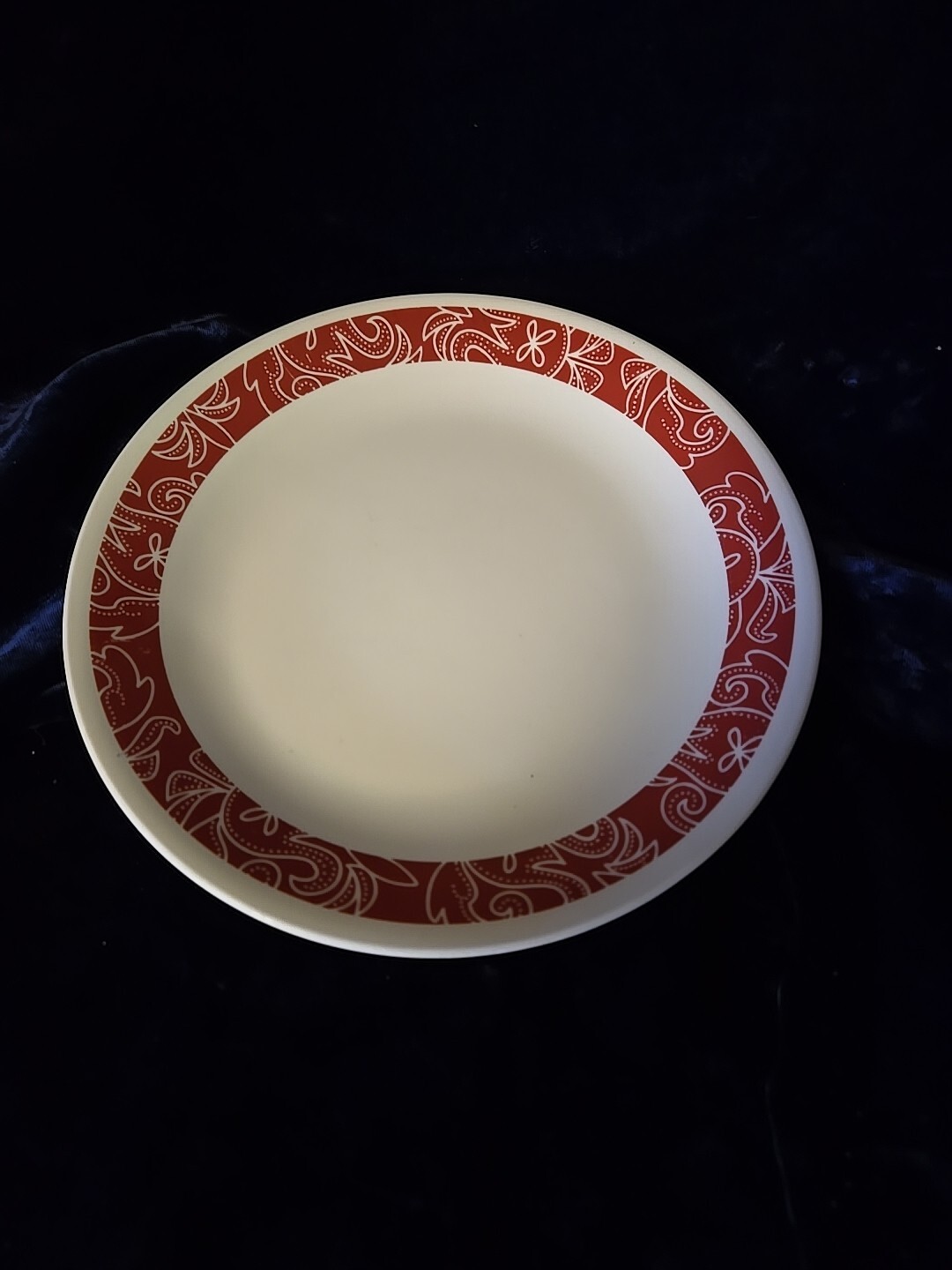 Corelle BANDHANI Set of 5 Luncheon Plates White w/ Red Floral Bandana