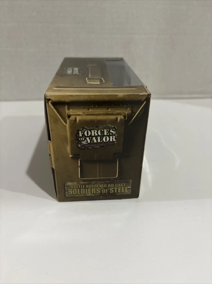 99002 Forces of Valor 1/32 Figure US Army 101st Airborne Div - Image 3 of 4