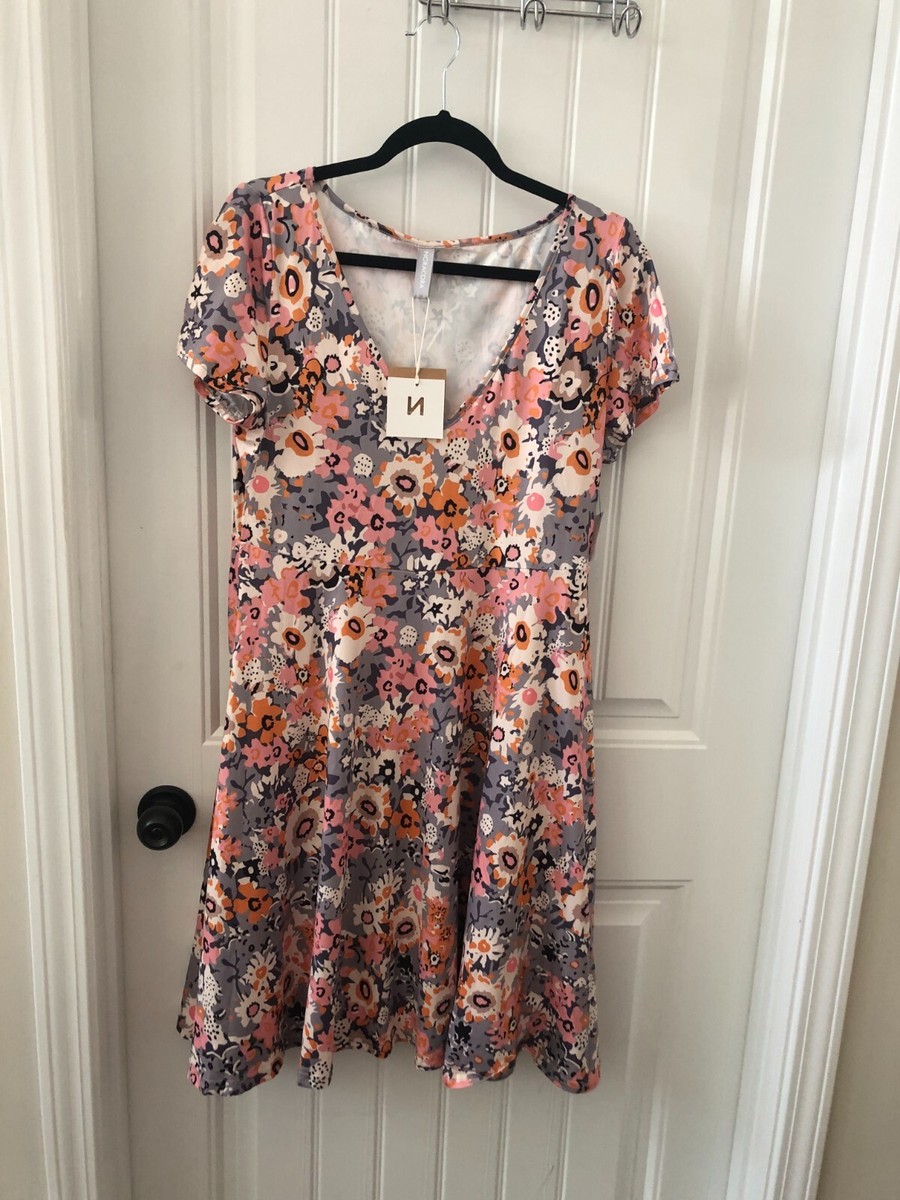 NWT STYLISH Noracora Vibrant Floral V-Neck Short Sleeve Dress SZ M NWT STYLISH Noracora Vibrant Floral V-Neck Short Sleeve Dress SZ M