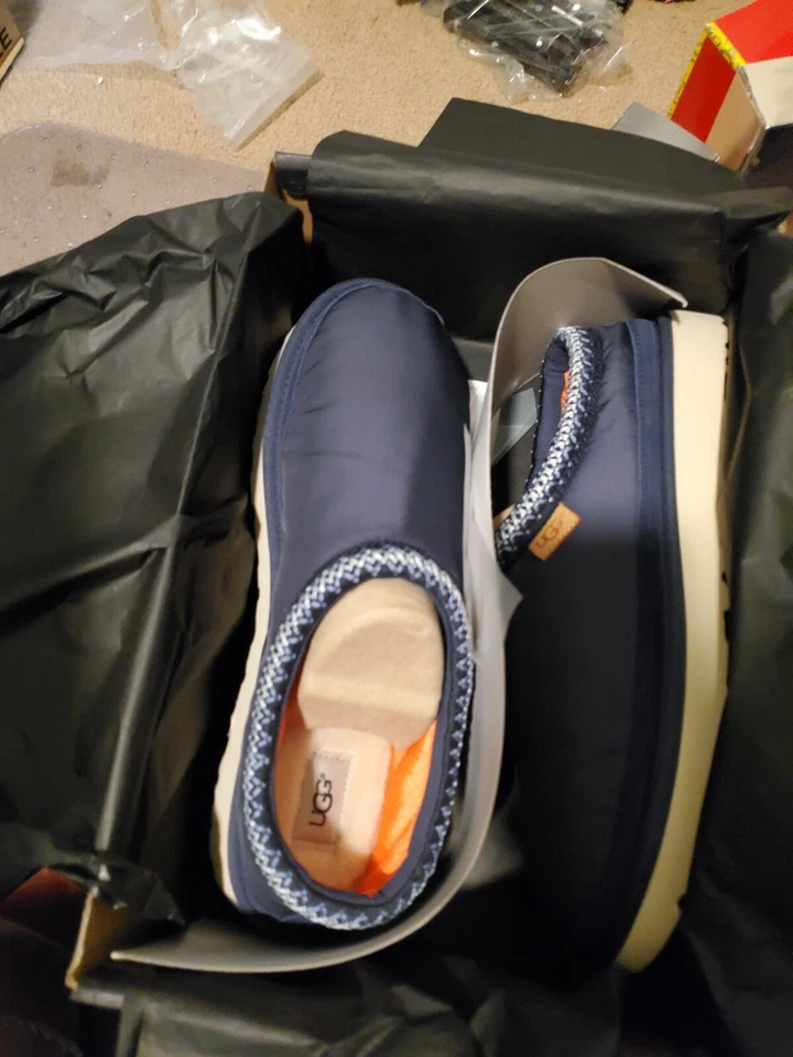 Chinelos masculinos UGG Tasman MLT bombardeiro náilon preto - Imagem 2 de 3