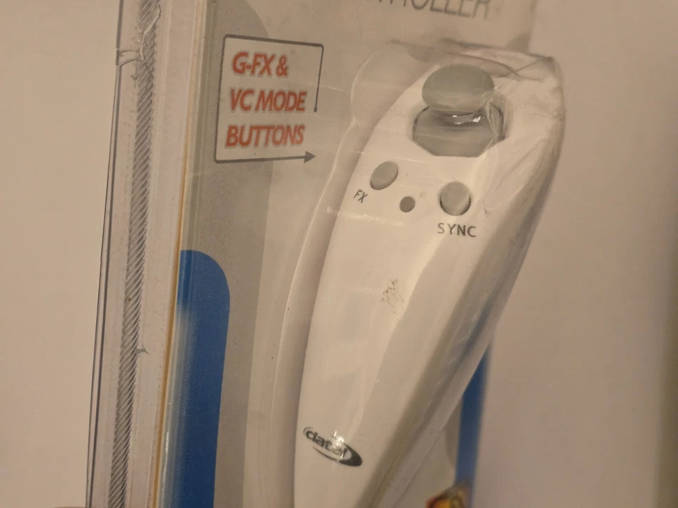 2 x NINTENDO Wii WIRELESS DUO FX NUNCHUK White Cheat Controller Nunchuck Datel U - Image 3 of 4