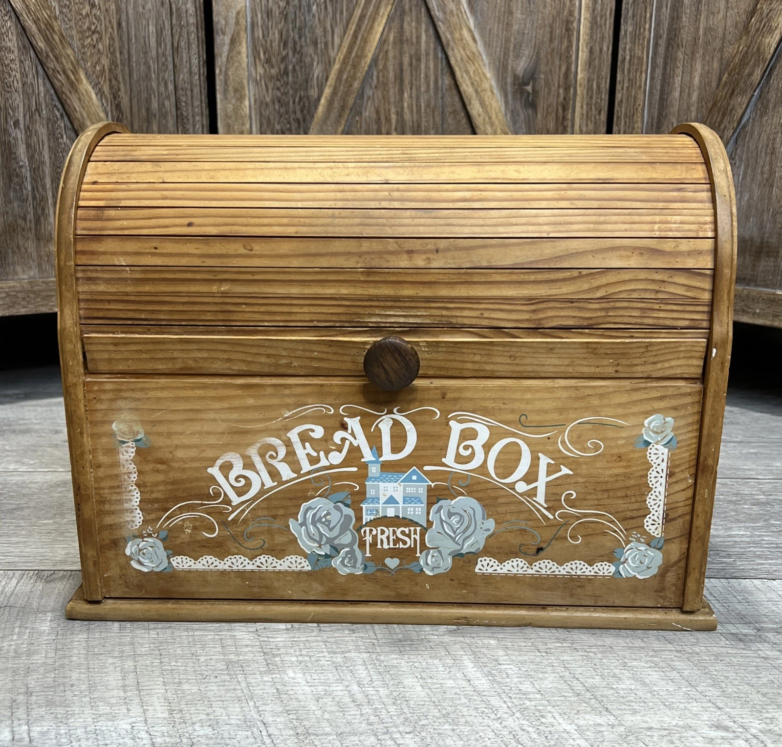 Vintage Wood Bread Box Hand Painted with Roll Top Lid Cover Granny Cottage Core
Opens in a new windo
