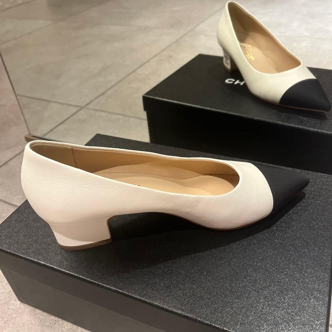 Chanel Grosgrain Pointed Toe Pumps Coco Mark Bicolor Size 38 US About8 For Women thumbnail 4