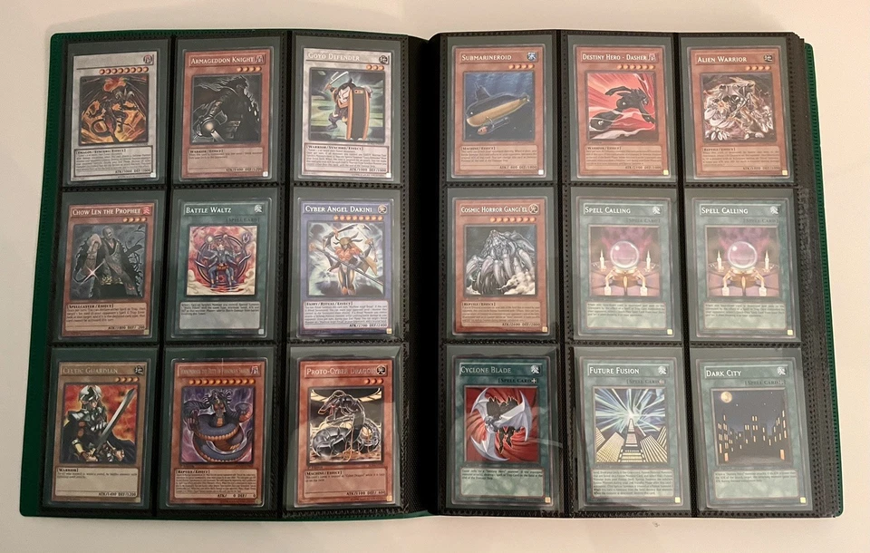 Yugioh Vintage 17 Foil/300 Card Binder Lot Dark Magician Blue-Eyes Red-Eyes - Image 4 of 4